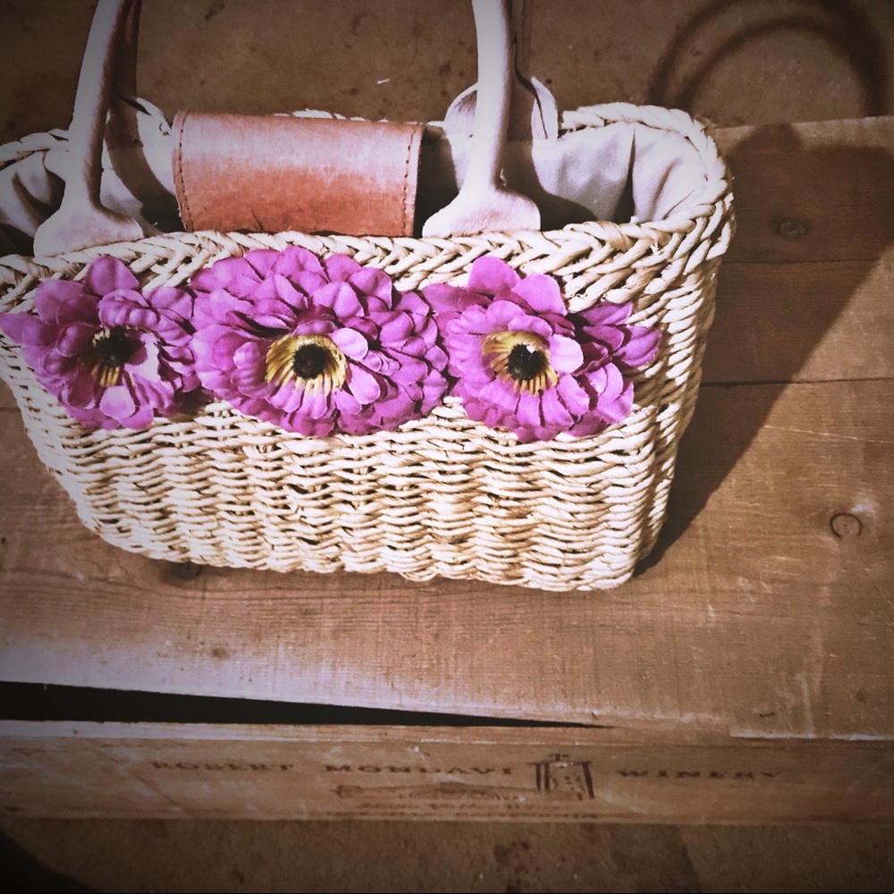 Straw Floral clasp bag